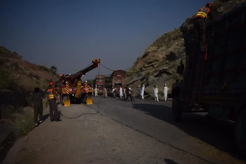 Recovery Crane Rescue 1122 Pakistan At Work | Javaid Industrial Company Pvt Limited | Jic Pakistan