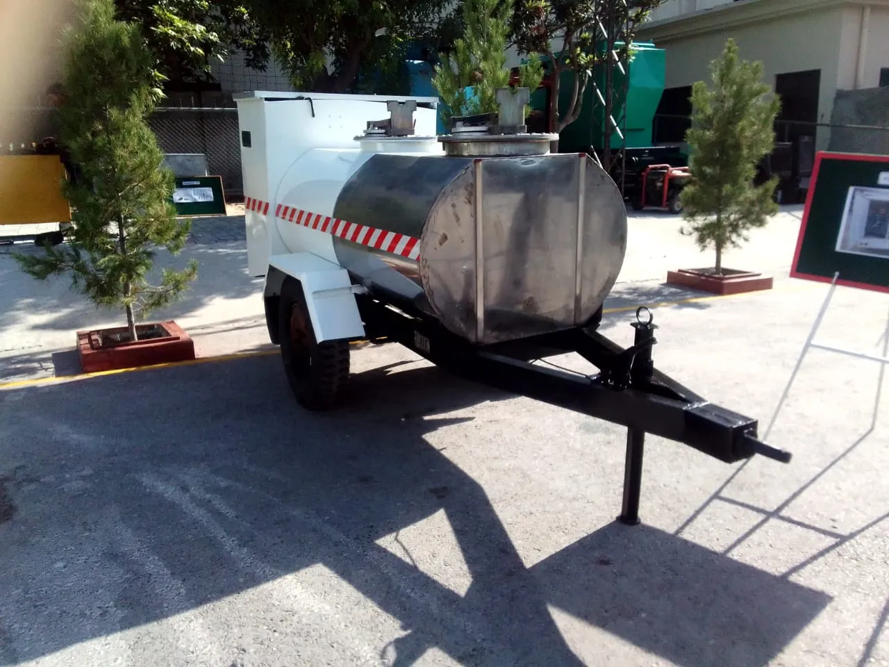 Fuel Bowser - Image 2