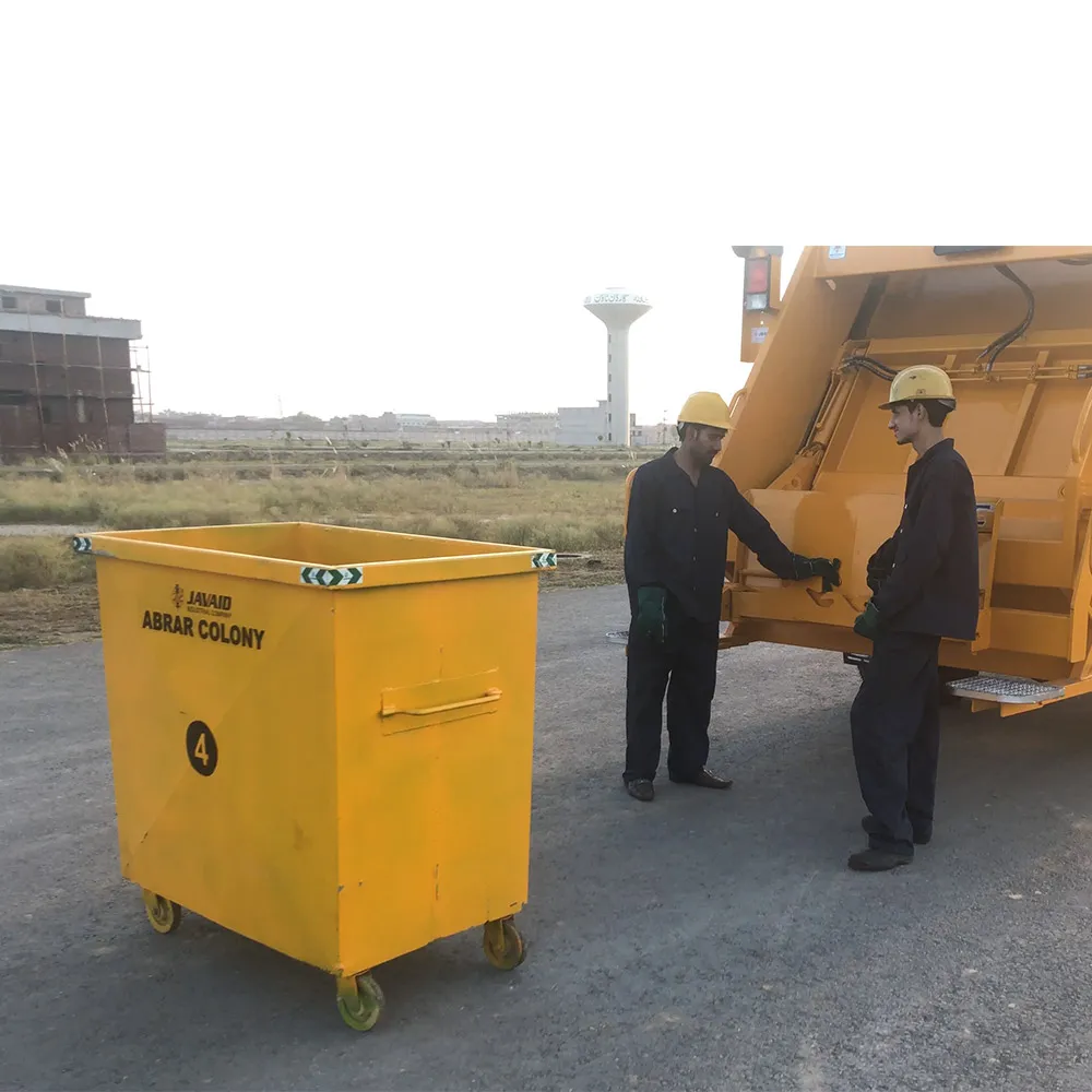 Lifting-Bin Garbage Compactor Truck - Image 8
