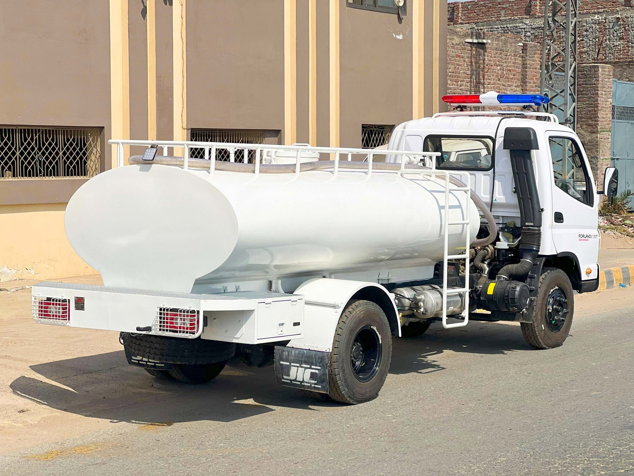 Truck Mounted Water Bowzer - Image 10