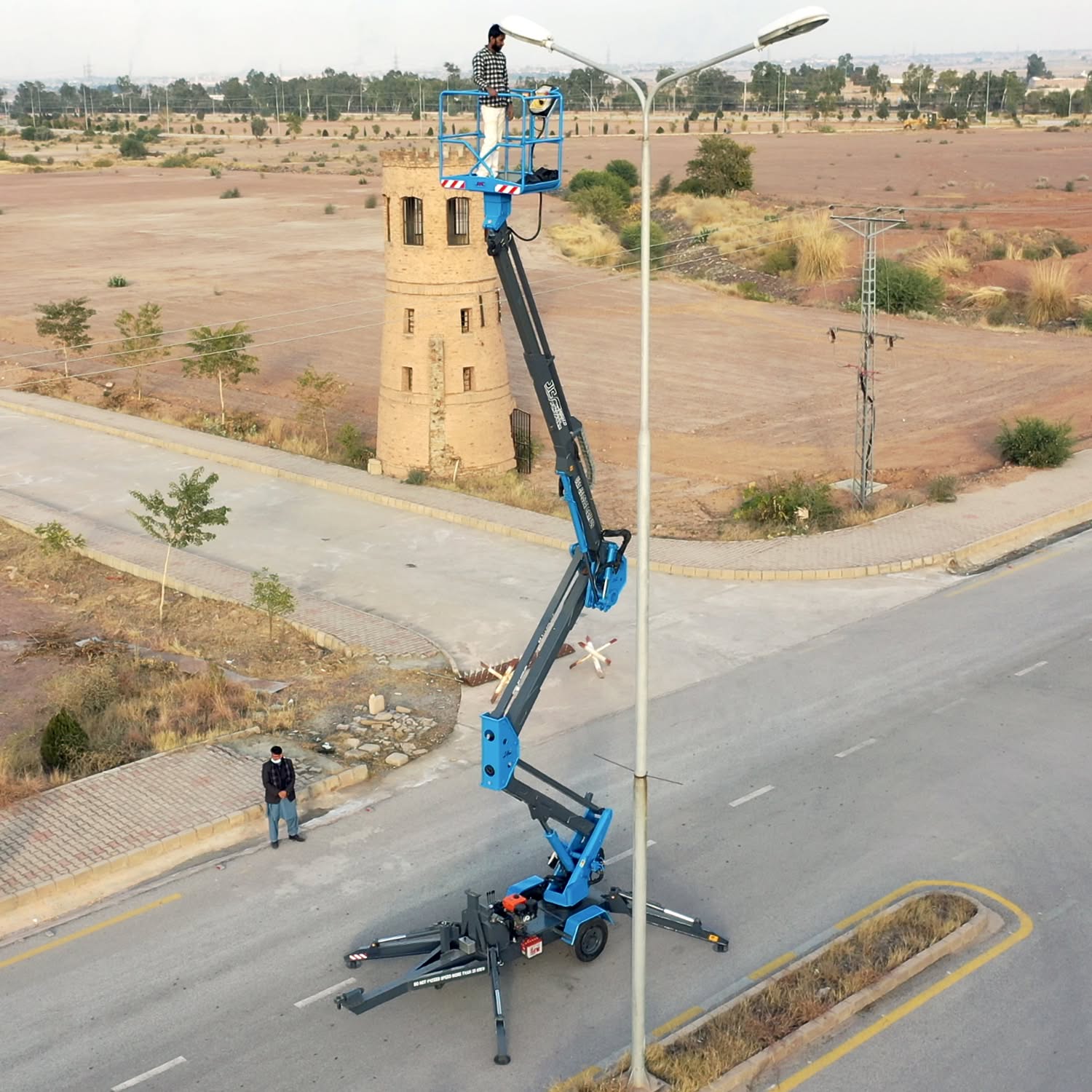 Jpftt-50 Compact Aerial Platform - Jpf-Z-Pt - Image 1